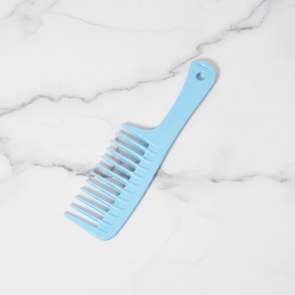 The Essential Detangler: Anti-Static Styling Comb